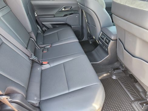 Used 2025 Lexus GX 550 image 38