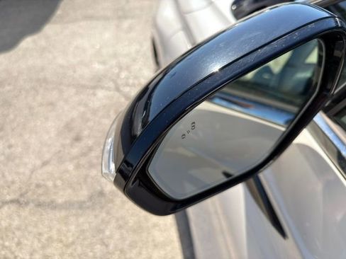 Used 2024 Lincoln Corsair Grand Touring w/ Equipment Group 301A image 11