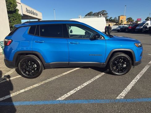 New 2026 Jeep Compass Latitude image 20