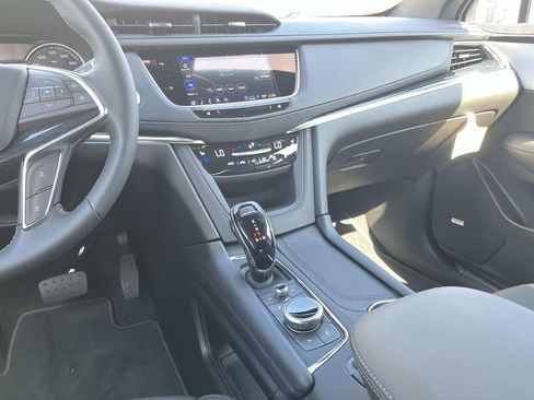 New 2025 Cadillac XT5 Premium Luxury image 15