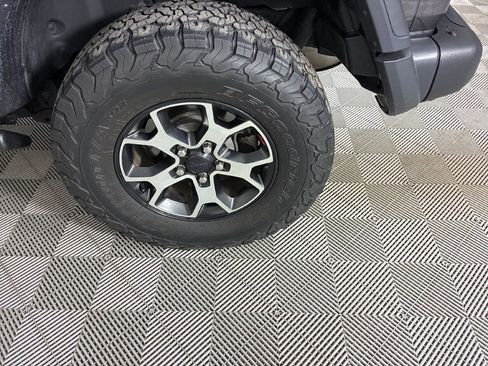 Used 2019 Jeep Wrangler Unlimited Rubicon image 9