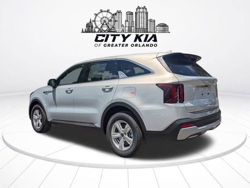 New 2026 Kia Sorento LX FWD image 5