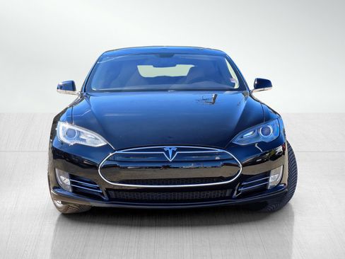 Used 2012 Tesla Model S Signature Performance image 2