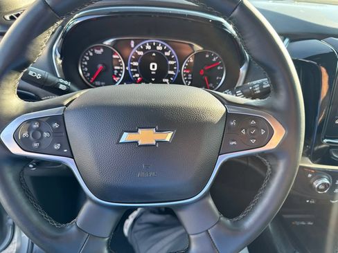 Used 2023 Chevrolet Traverse Premier FWD image 24