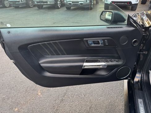Used 2016 Ford Mustang GT Premium image 9