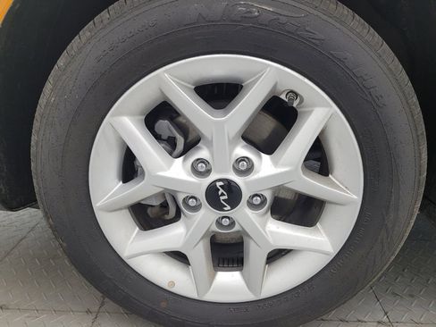 Used 2025 Kia Soul LX w/ LX Technology Package image 31