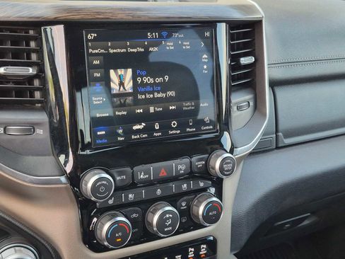 Used 2019 RAM 1500 Laramie AWD/4WD image 33