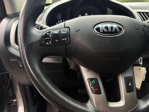 Used 2016 Kia Sportage LX FWD image 19