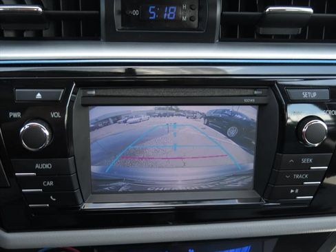 Used 2015 Toyota Corolla LE FWD image 10
