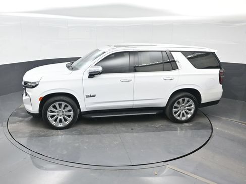 Used 2021 Chevrolet Tahoe Premier w/ Premium Package AWD/4WD image 18