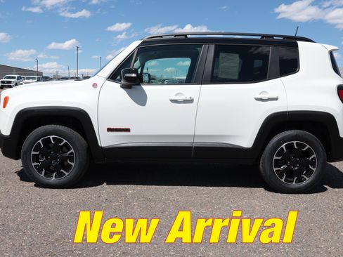 Used 2023 Jeep Renegade Trailhawk AWD/4WD image 34