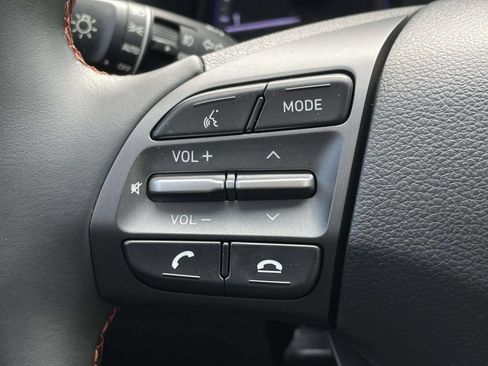Used 2020 Hyundai Kona Limited FWD image 11