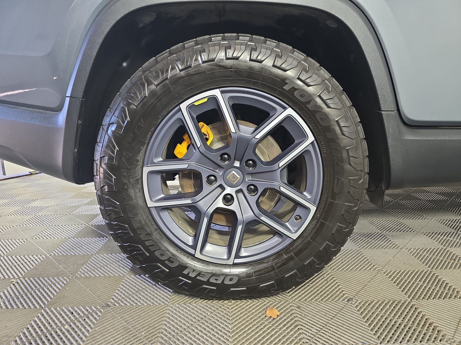 Used 2022 Rivian R1T Launch Edition AWD/4WD image 12