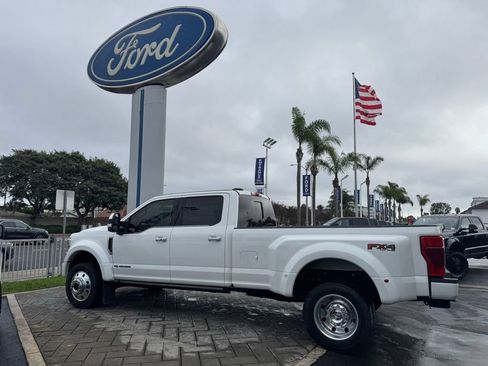 Used 2022 Ford F450 Limited w/ FX4 Off-Road Package image 32