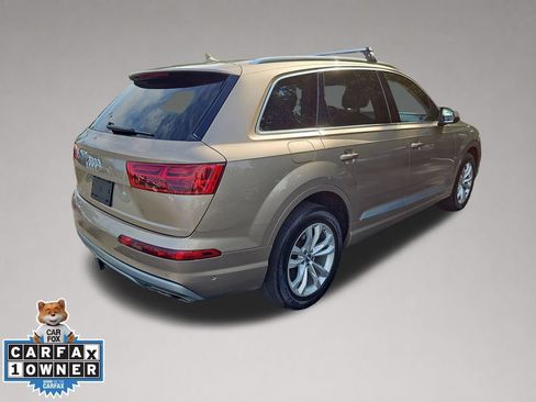 Used 2019 Audi Q7 3.0T Premium Plus w/ Premium Plus Package AWD/4WD image 4
