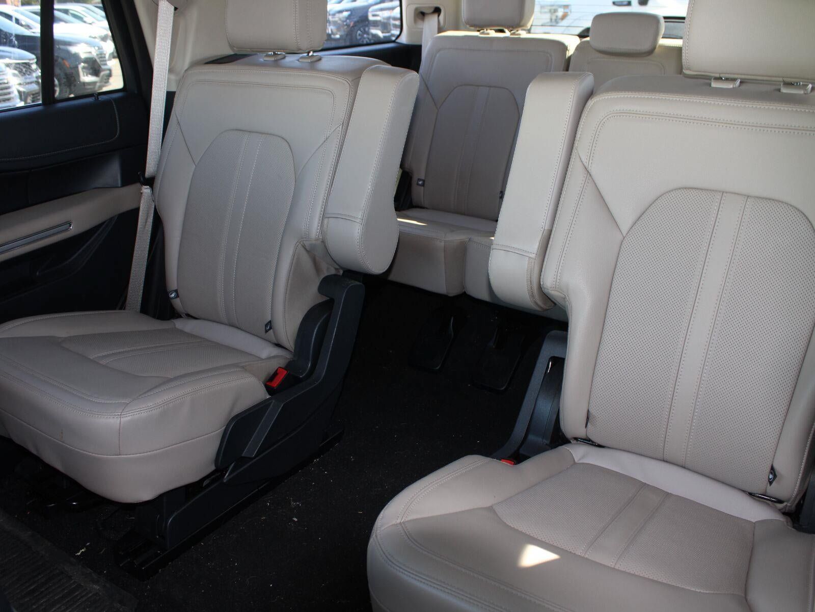 Used 2024 Ford Expedition Limited AWD/4WD image 20