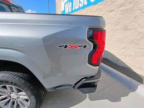 Used 2025 Chevrolet Colorado LT w/ Advanced Trailering Package AWD/4WD image 2