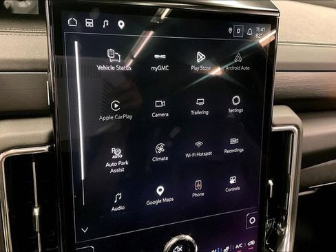 Used 2026 GMC Yukon Denali w/ Denali Reserve Package AWD/4WD image 39