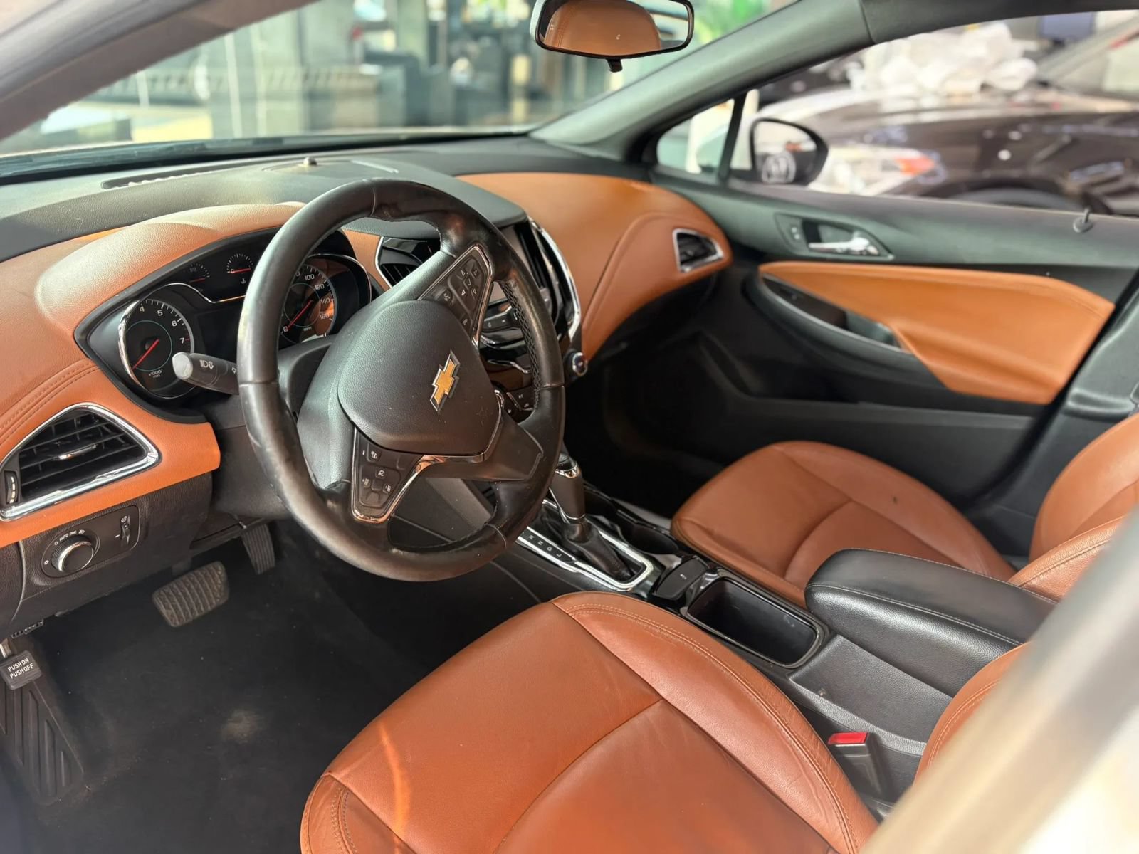 Used 2017 Chevrolet Cruze Premier FWD image 9