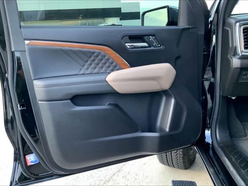 Used 2026 GMC Canyon Denali image 38