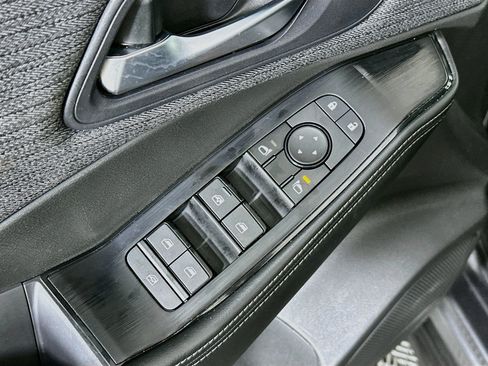 Used 2023 Nissan Rogue SV FWD image 15