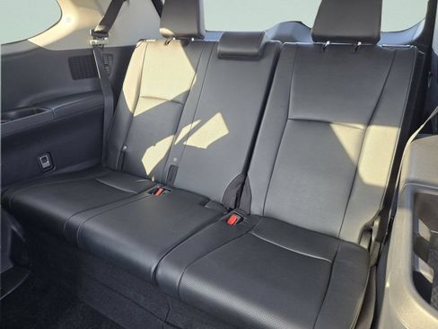 Used 2024 Toyota Grand Highlander AWD image 33