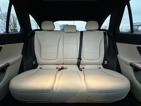 Used 2026 Mercedes-Benz GLC 300 GLC 300 image 17