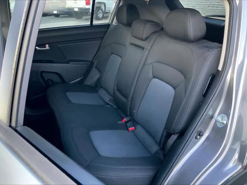 Used 2016 Kia Sportage LX image 19