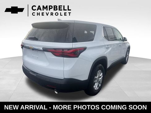 Used 2023 Chevrolet Traverse LS FWD image 5