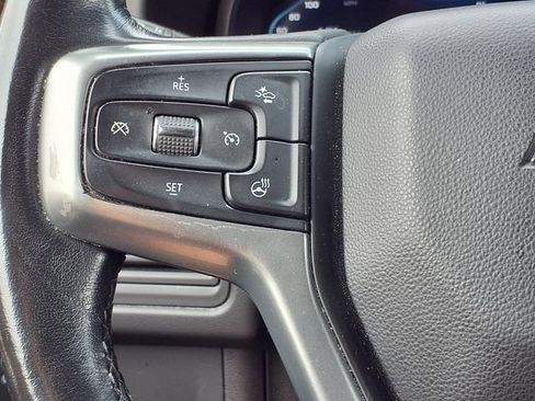 Used 2022 Chevrolet Suburban Premier AWD/4WD image 17