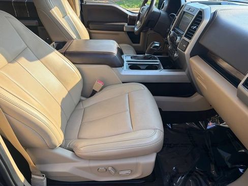 Used 2018 Ford F150 Lariat w/ Equipment Group 502A Luxury AWD/4WD image 15