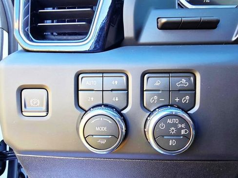 New 2026 GMC Sierra 3500 Denali w/ Denali Reserve Package AWD/4WD image 28
