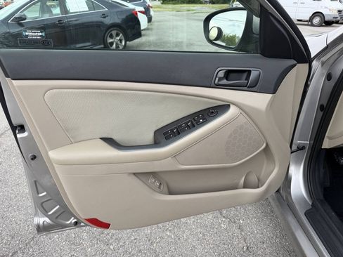 Used 2014 Kia Optima LX w/ LX Convenience Plus Package FWD image 11
