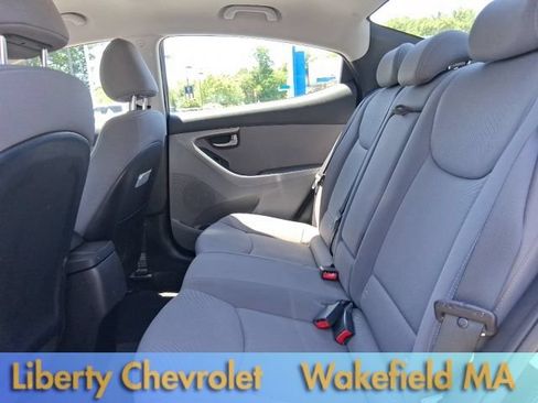 Used 2016 Hyundai Elantra SE w/ Option Group 02 FWD image 32