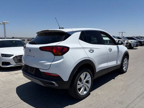 Used 2025 Buick Encore GX Preferred AWD/4WD image 2
