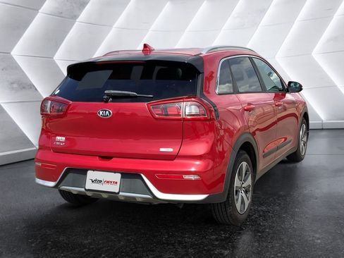 Used 2018 Kia Niro EX FWD image 4