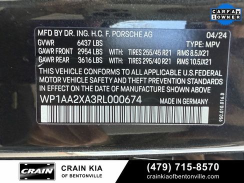 Used 2024 Porsche Macan 4 Electric image 34
