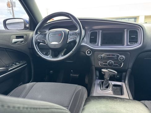 Used 2019 Dodge Charger SXT RWD image 32