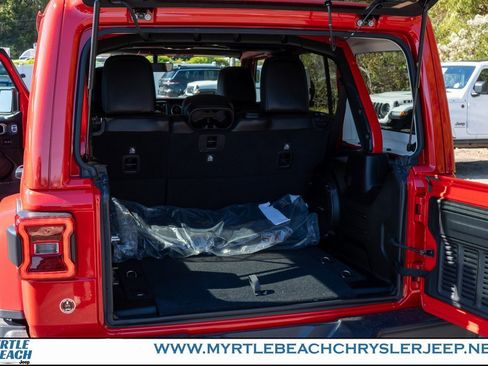 Certified 2019 Jeep Wrangler Unlimited Sahara image 31