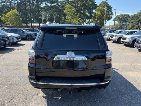 Used 2024 Toyota 4Runner Limited AWD/4WD image 6