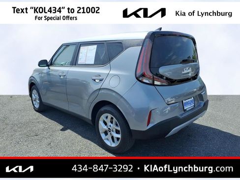 Used 2025 Kia Soul LX w/ LX Technology Package FWD image 6