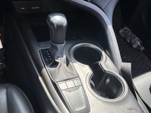 Used 2023 Toyota Camry SE FWD image 11