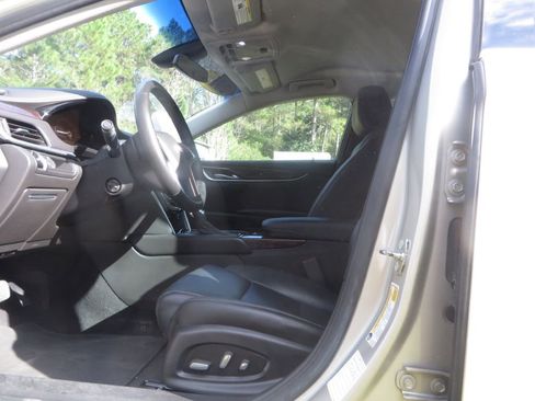 Used 2016 Cadillac XTS Luxury image 10