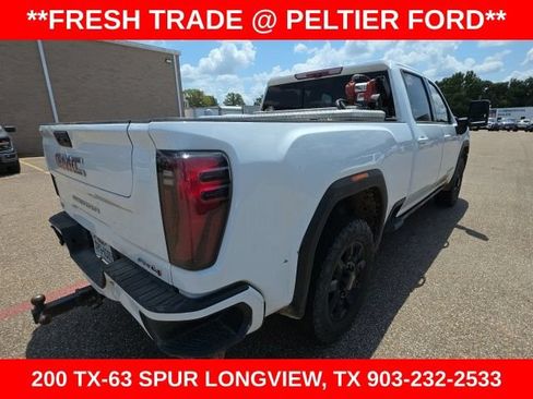 Used 2024 GMC Sierra 2500 AT4 w/ AT4 Premium Plus Package AWD/4WD image 10