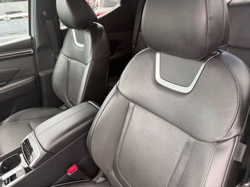 Certified 2022 Hyundai Santa Cruz Limited AWD/4WD image 10