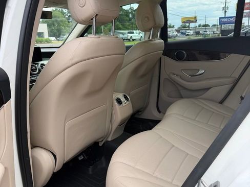 Used 2021 Mercedes-Benz GLC 300 image 8