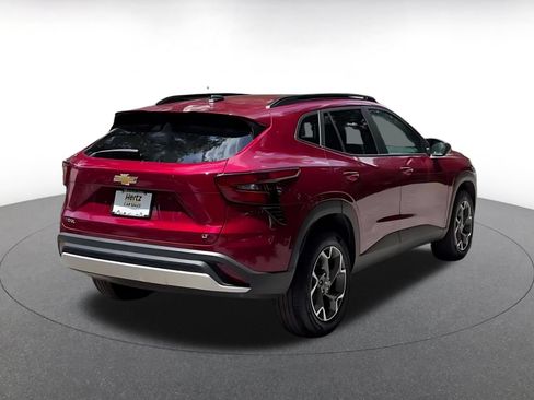 Used 2025 Chevrolet Trax LT FWD image 15