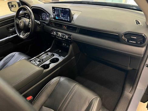 Used 2023 Honda Pilot Elite image 15