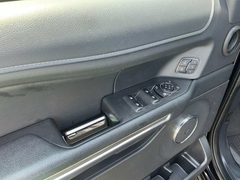 Used 2024 Ford Expedition XLT RWD image 16