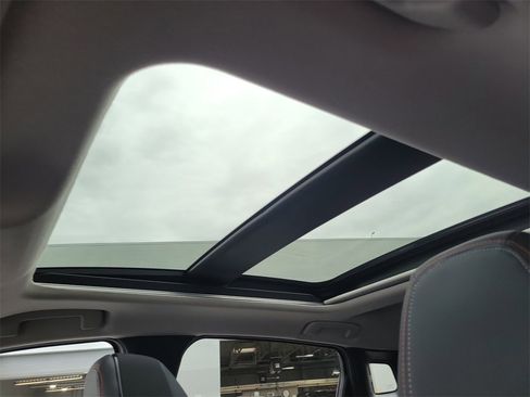 New 2026 Nissan Kicks SR w/ SR Premium Package image 11